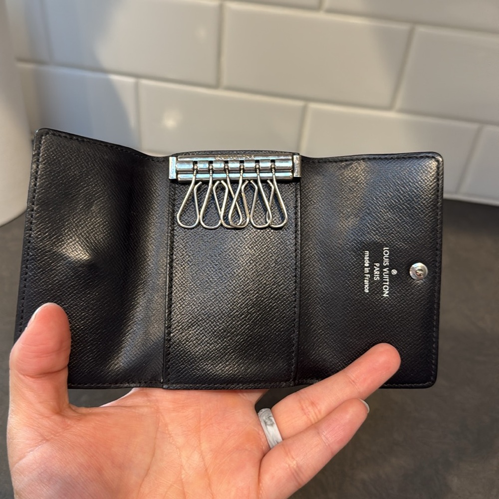 Louis Vuitton Damier Graphite 6 Key Holder Card Holder - Picture 7 of 8